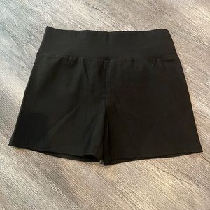 Woman black stretchy shorts